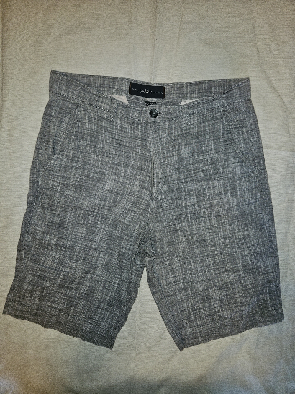PD&C Men’s Gray Plaid Flat-Front Shorts